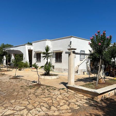 Sol Invictus Est Villa Serranova Exterior photo