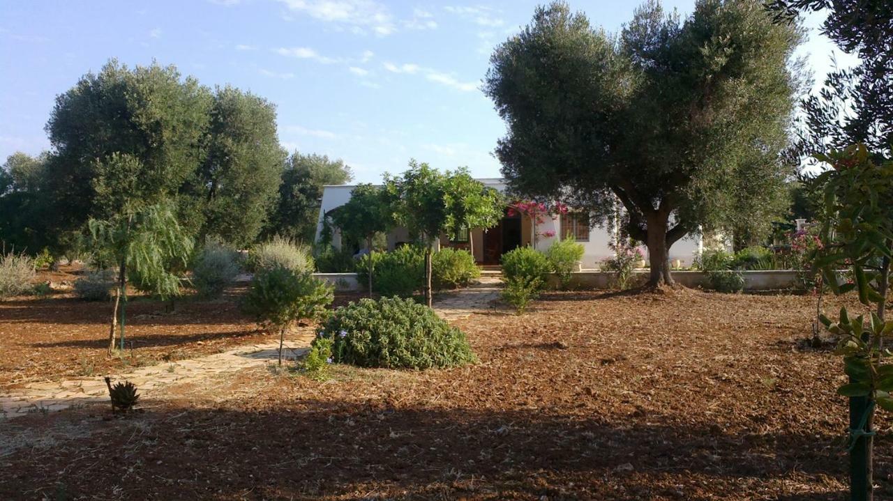 Sol Invictus Est Villa Serranova Exterior photo